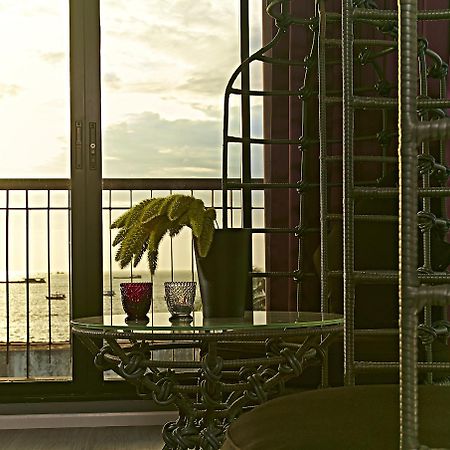 Hotel The Weekend Pattaya Chambre photo