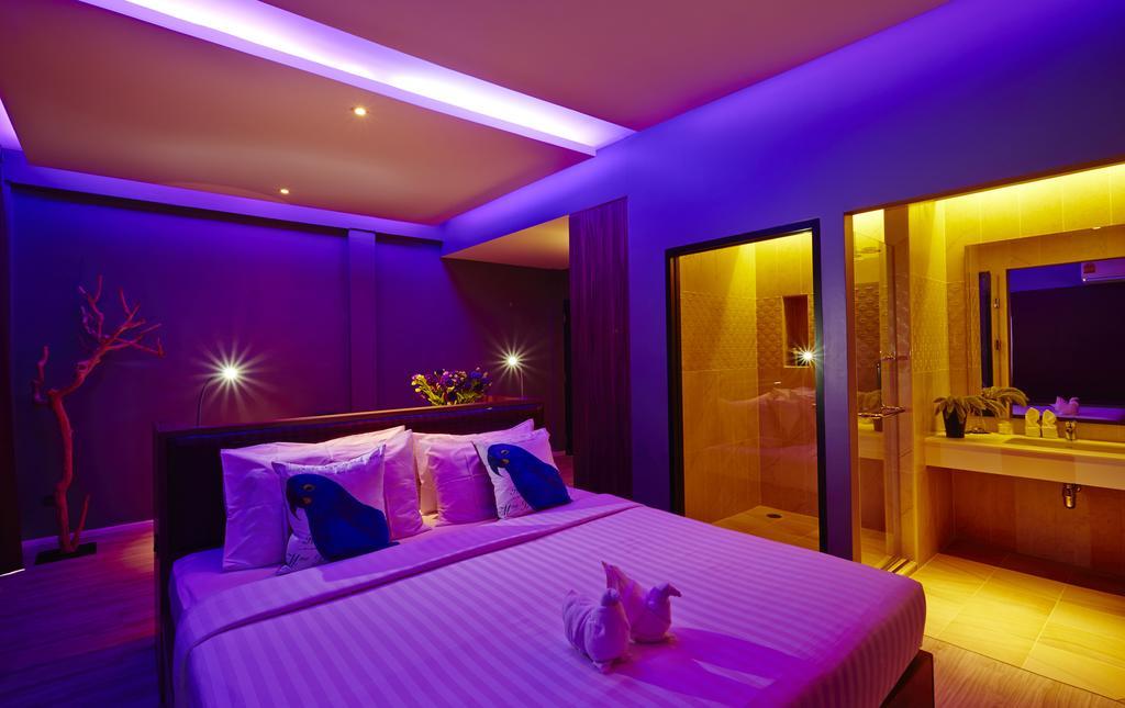 Hotel The Weekend Pattaya Chambre photo